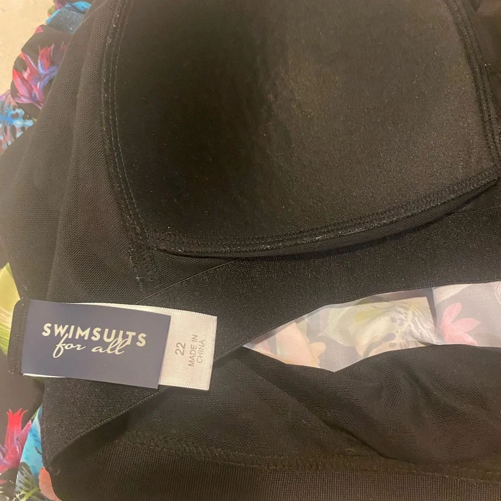 Swimsuits for All women size 22 blouson tankini swim top black floral. - Picture 3 of 5